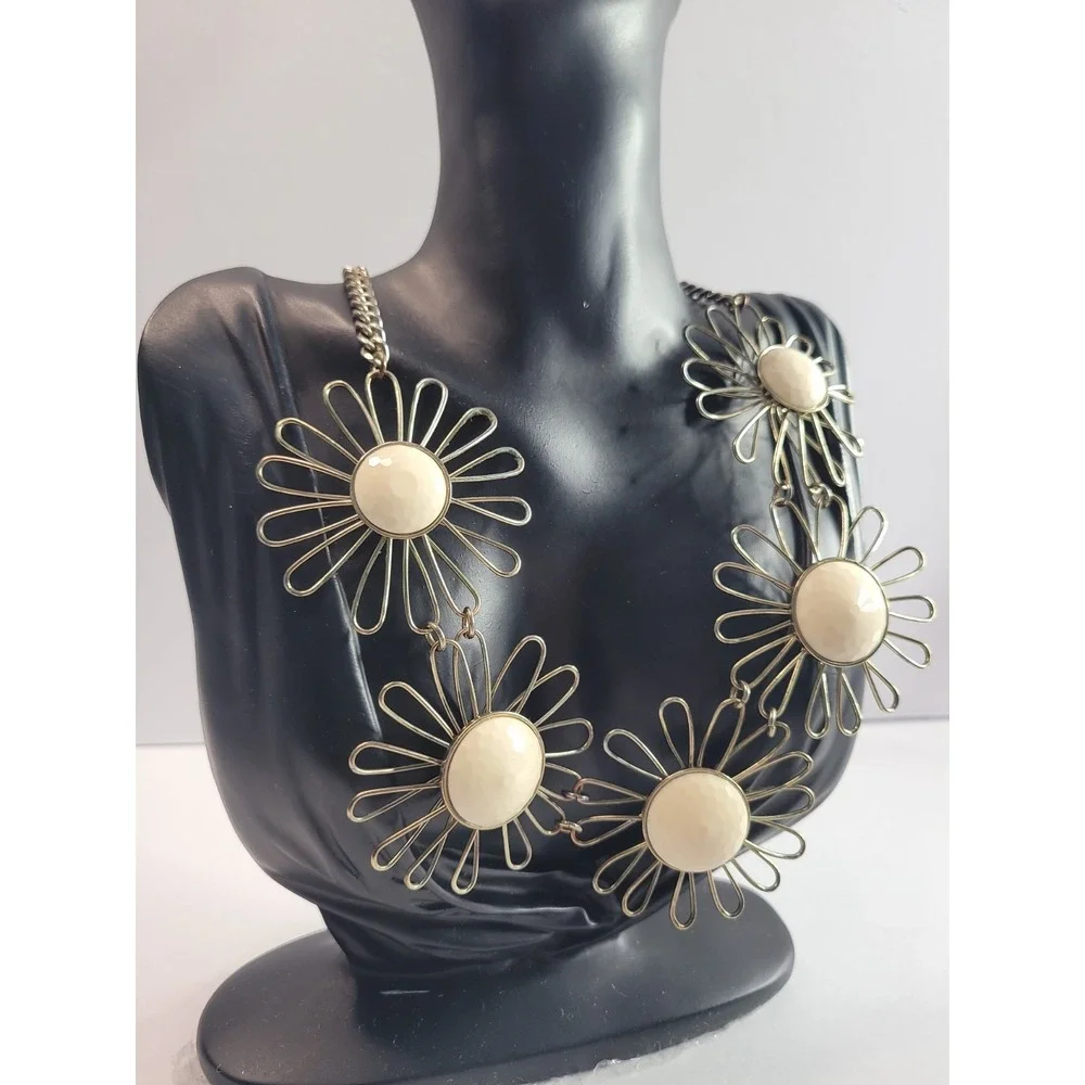 Gold Tone Daisy Flower Statement Necklace Cream Cabochon Floral Retro Mod